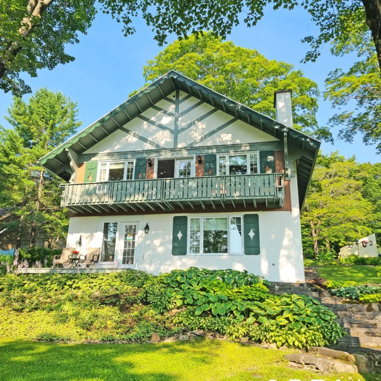 Peinture sur stucco et bois - peinture residentielle - Québec